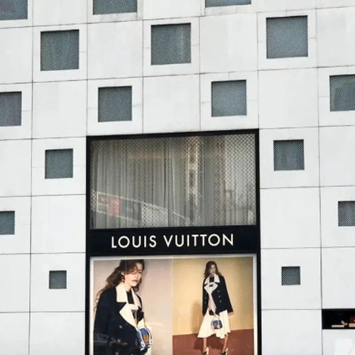 消費降級，二手奢侈品市場或迎來新的商機？