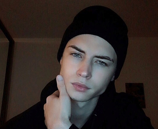 俄羅斯網(wǎng)紅亞歷山大·亞托夫